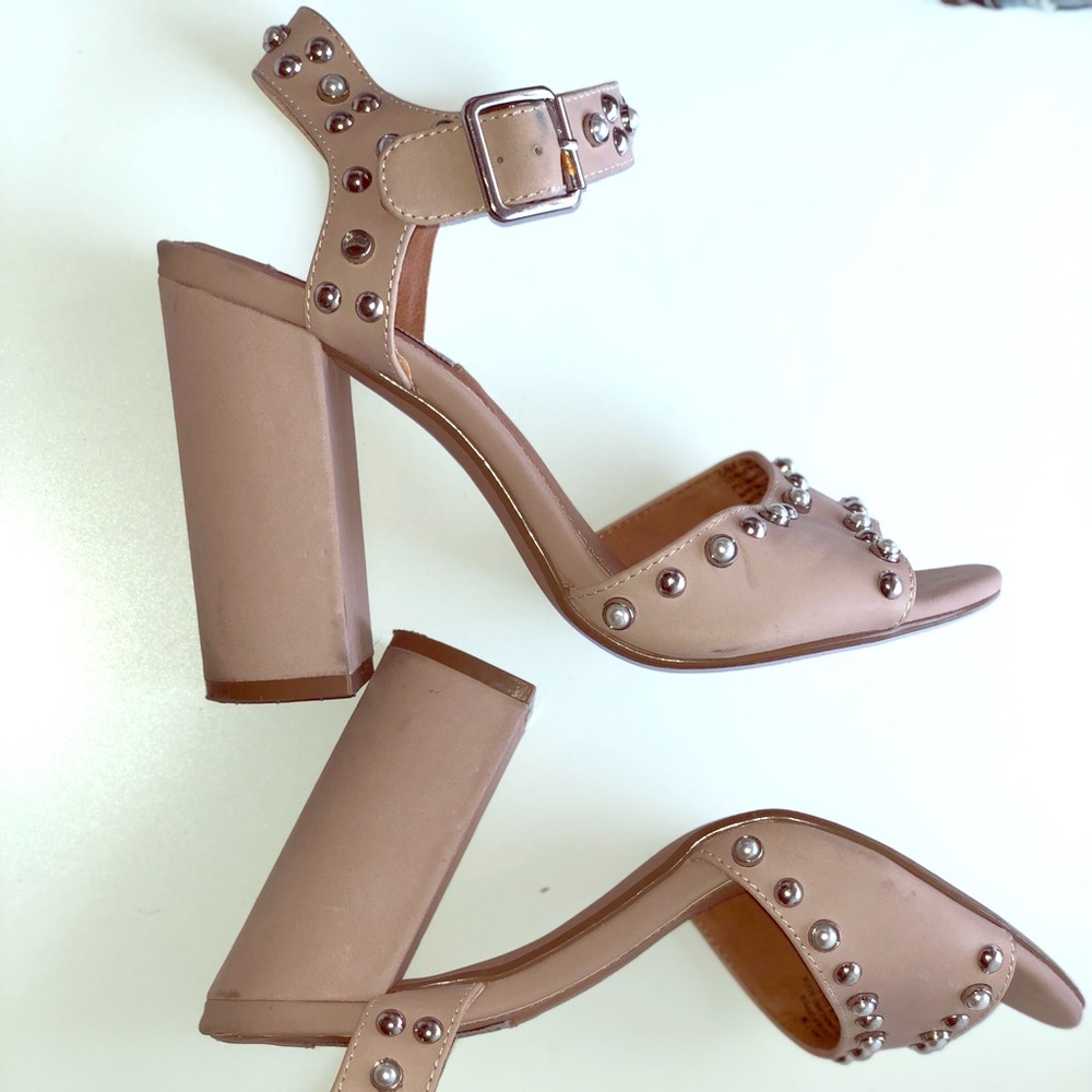 Steve Madden sandal with block heels